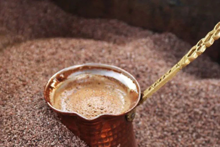 Kumda kahve yapmılışı